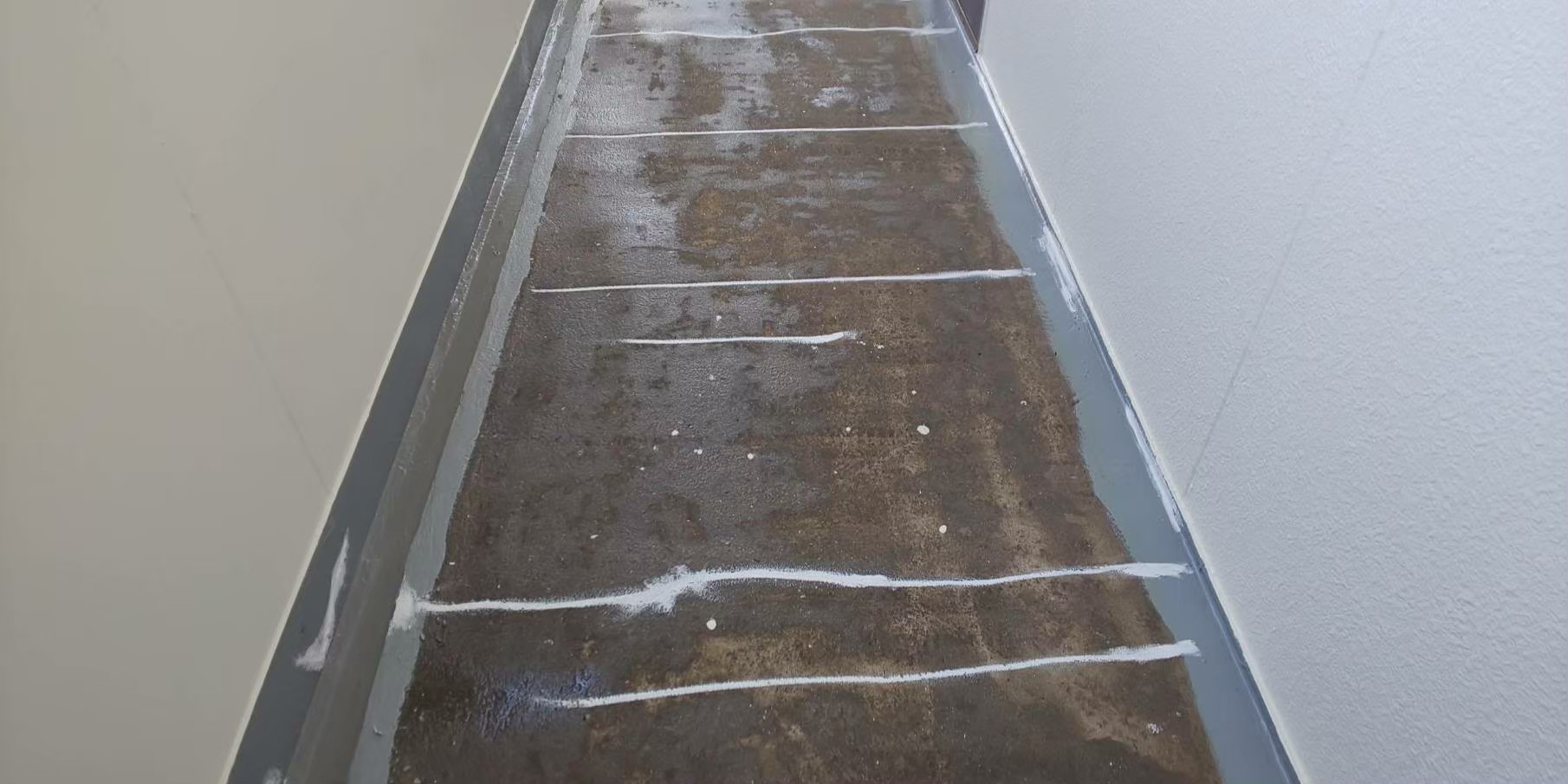 小牧市での外壁ひび割れ補修とシーリングの費用相場ガイド